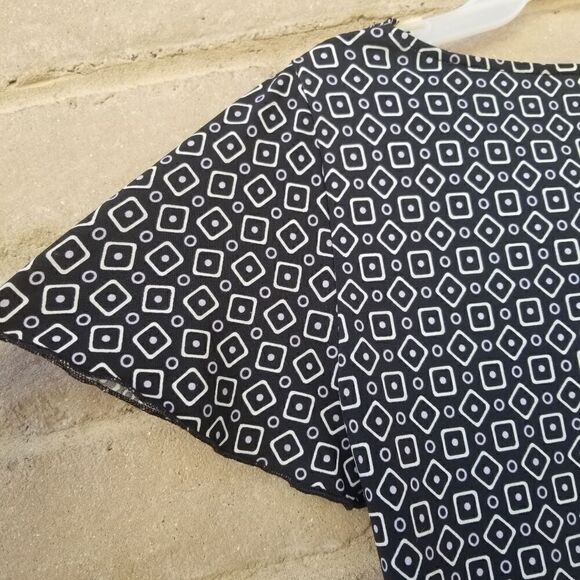 George Stretch Geometric Print Top. Size M - Picture 9 of 10